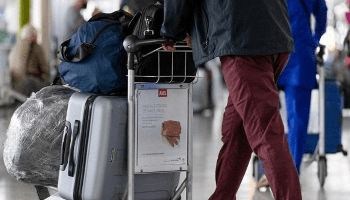The role of travel consultants in promoting sites of tragedy